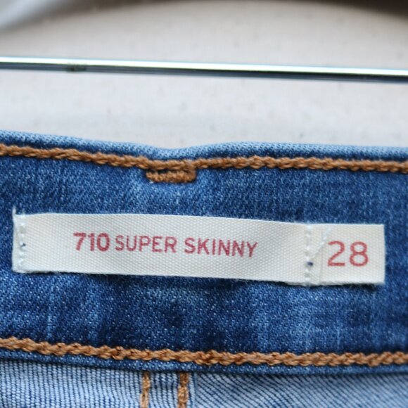 Levi's 710 Super Skinny Distressed Holes Frayed Stretch Cotton Jeans Sz 28 - Picture 9 of 10